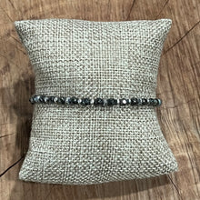 Hematite Navajo Pearl Bracelet