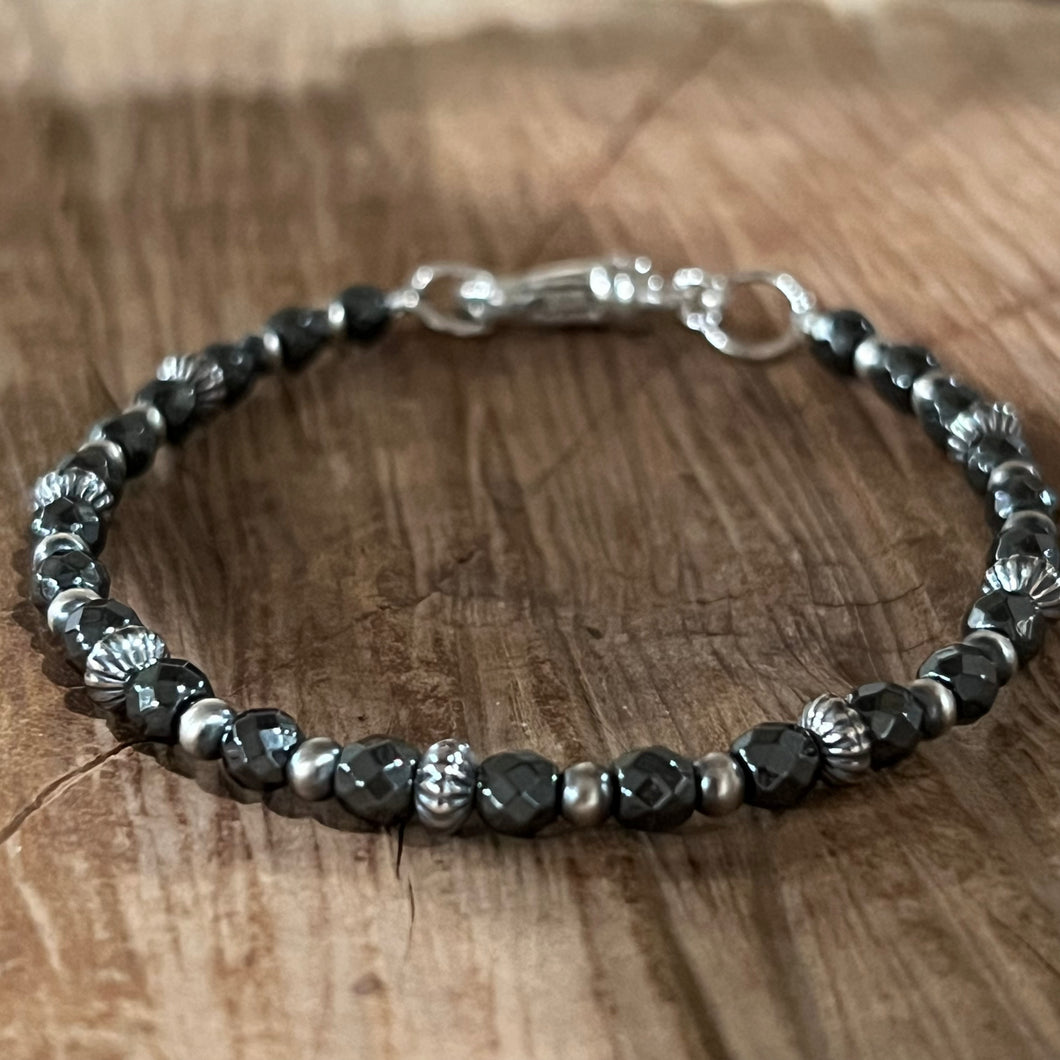 Hematite Navajo Pearl Bracelet