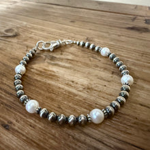 Navajo Pearl Freshwater Pearl Bracelet