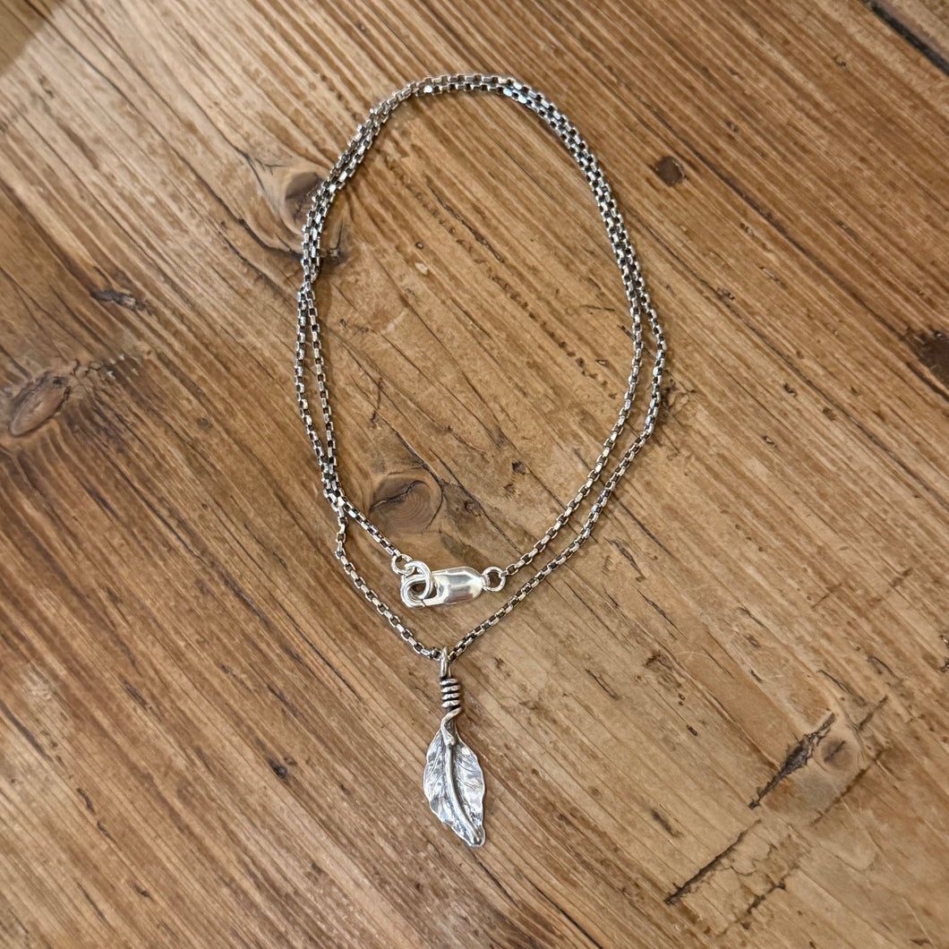 Sterling Silver Leaf Pendant Necklace